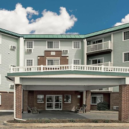 Baymont By Wyndham Essex Burlington Area酒店 外观 照片