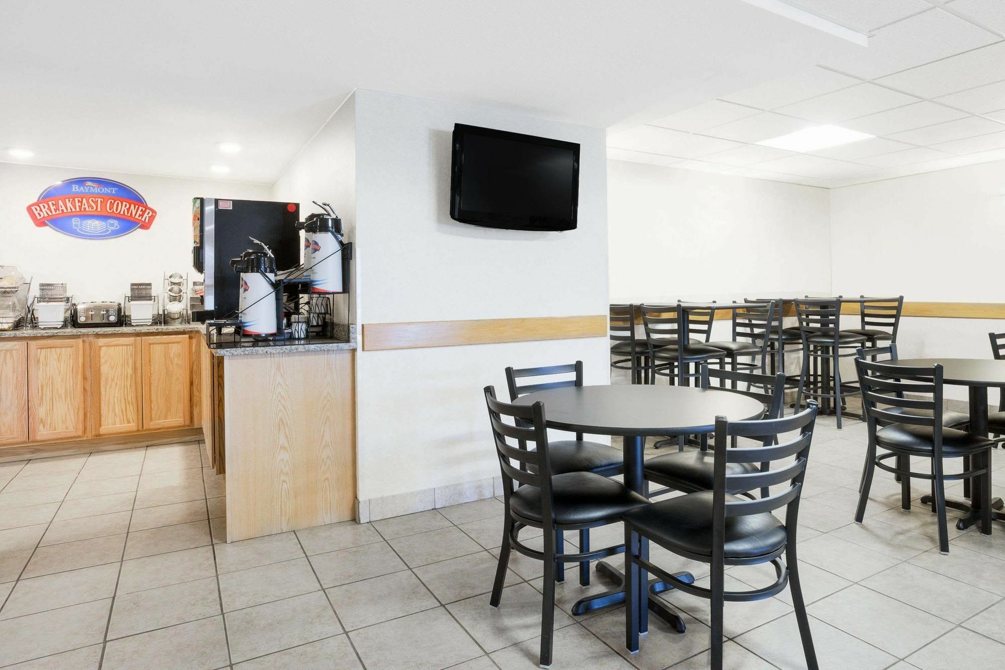 Baymont By Wyndham Essex Burlington Area酒店 外观 照片