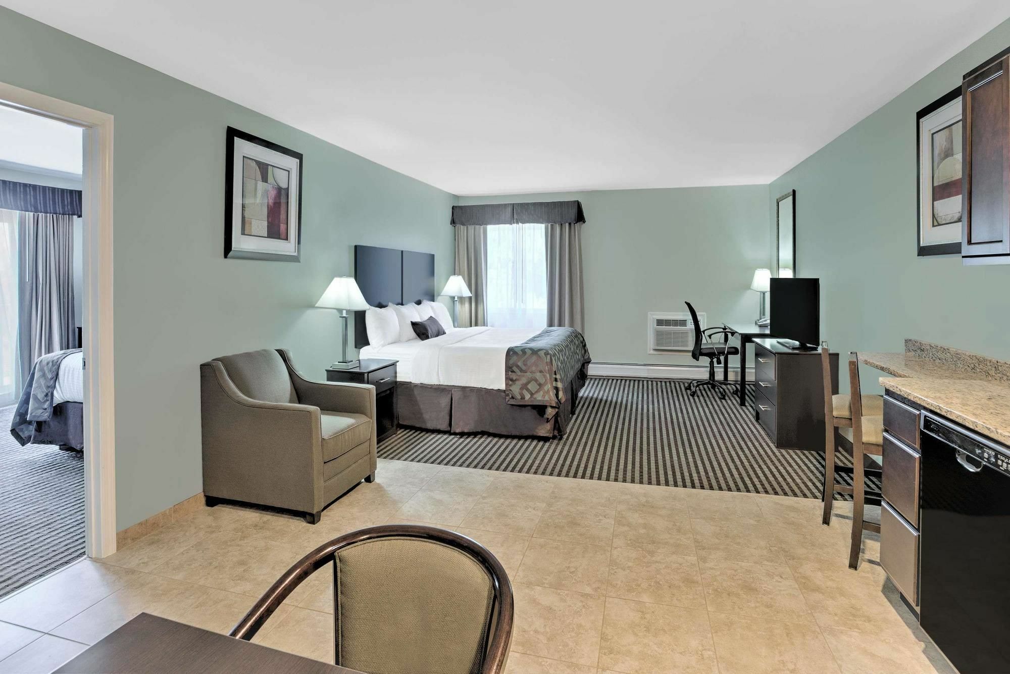 Baymont By Wyndham Essex Burlington Area酒店 外观 照片